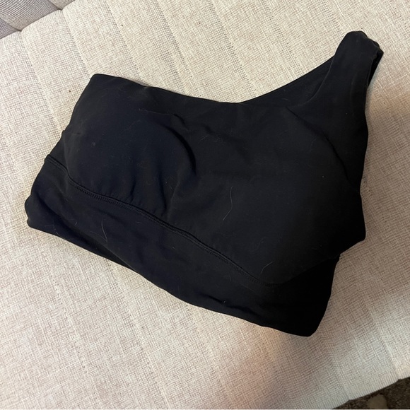 Asymmetrical align bra - Picture 2 of 3